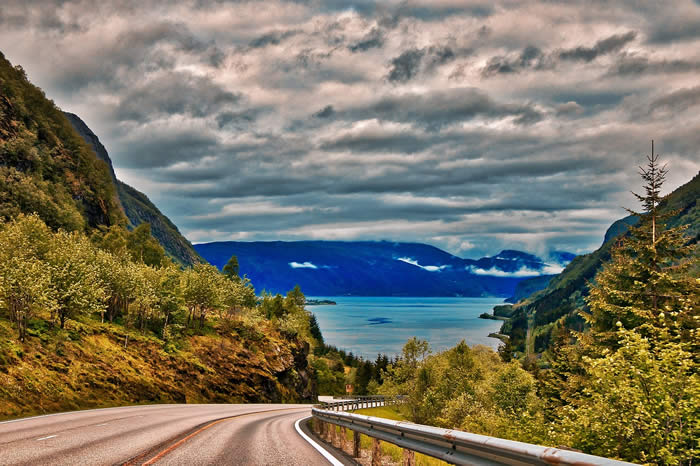 Paysage en Norvège lors d'un road trip